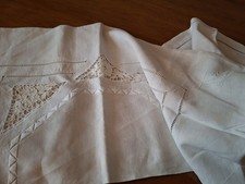 NAPPE ANCIENNE  CARREE, BRODEE main, AJOUREE, en coton, 180x180