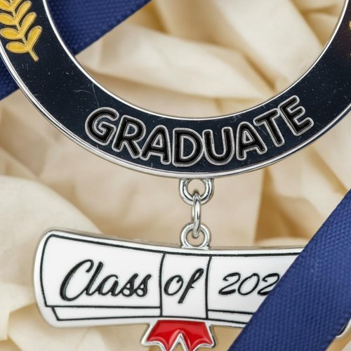 Pendentif chapeau diplômé - chapeau,