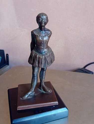 Statue bronze petite - en, la