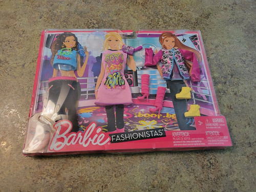 2011 barbie fashionistas x2236 - barbie,
