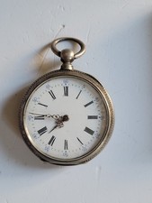 JOLIE MONTRE a GOUSSET  ancienne, en argent. 65 grammes etat de marche