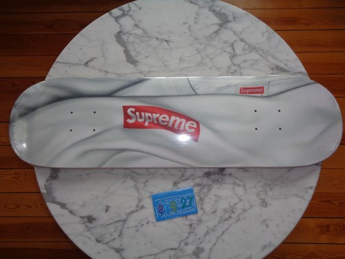 Supreme nyc tee box logo - box, deck
