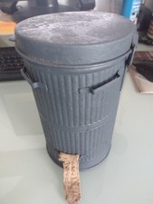 Boîte militaire  14 18 WW1 Masque à gaz ARS 17 poilu Verdun 2 poilu