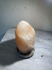 Cristal de sel Rose de l’Himalaya socle bois
