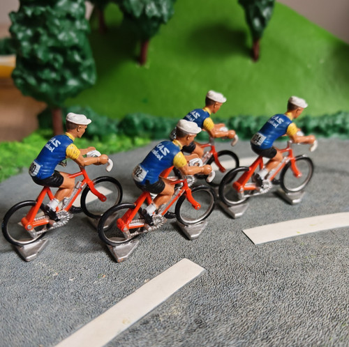 Cycliste miniature 43e kas - miniature,