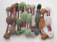 Boite de 9 écheveaux de laine Colbert pour tapisserie DMC, mercerie