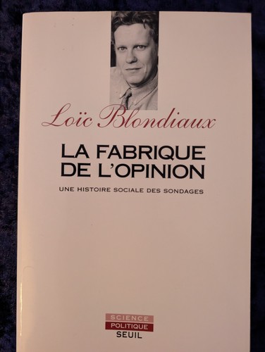 Fabrique opinion une - de, l'opinion