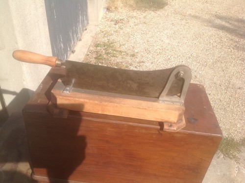 Coupe pain anciens - 3, coupe-pain
