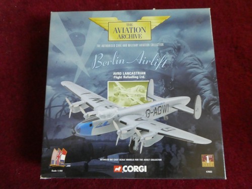 Maquette avion metal corgi - avion,