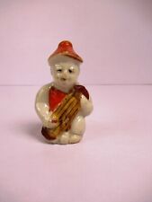 Vintage Porcelaine Statue Poupée Figurine Boy Playing Bouton Accordéon Musicien