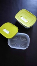 TUPPERWARE  NEUF LOT DE 2