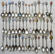 Lot x45 cuillères souvenir en