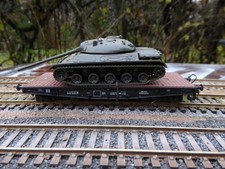 Wagon plat SNCF charge lourde "Char d'assaut" de Roco ref inconnu HO