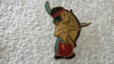PIN S TIR A L ARC    JEUNE INDIEN