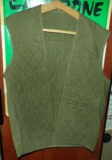 GILET MELLETONNE DE TYPE MILITAIRE  DE L' ARMEE FRANCAISE  , TAILLE 96 SOIT M