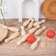Jeu de quilles en bois en