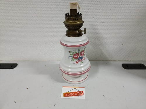 Pied lampe pétrole - de,