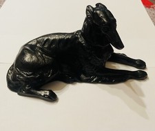 Magnifique lévrier Couché en