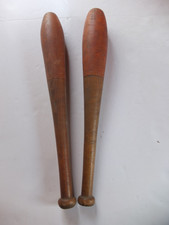 Anciennes massues de jonglages,cirques