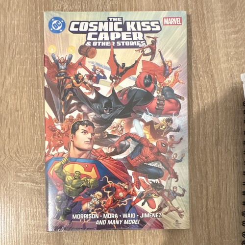 Cosmic kiss caper marvel - kiss, dc