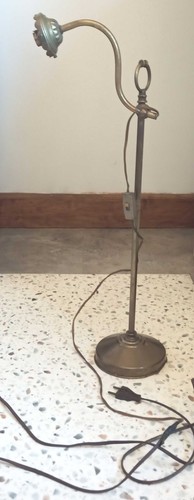 Pied lampe style - de,
