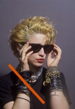 photo taille au choix MADONNA (1710)