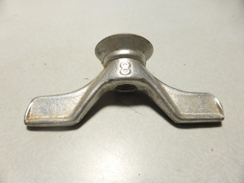 Anciens ecrous papillon dfv - anciens,