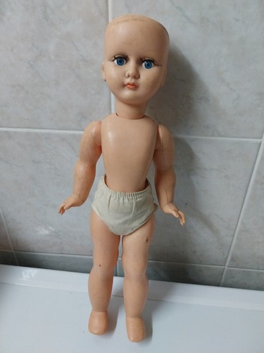 Ancienne poupée bella - ,