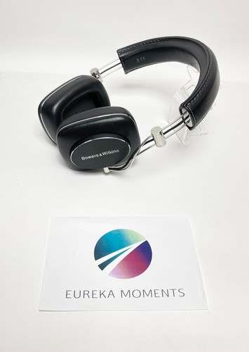 Casque filaire sur oreille