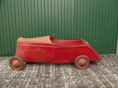 Ancienne voiture pédales - à,