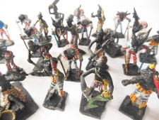 LOT 24 Anciennes STATUETTES