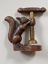 ancien casse noisette ou noix en forme d'écureuil