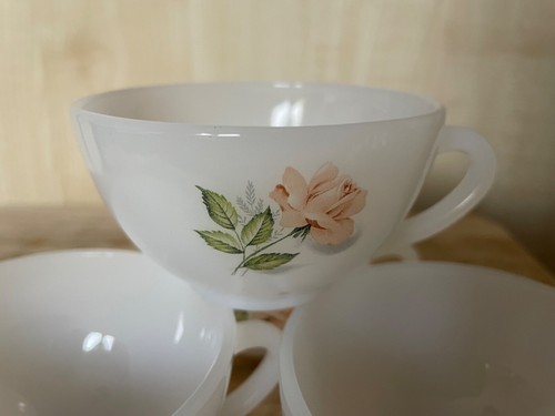 Vintage lot tasses à - de,