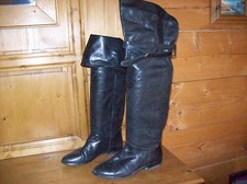 bottes cuissardes  cuir et synthétique  noirs .T 36 .( A/D/V) D