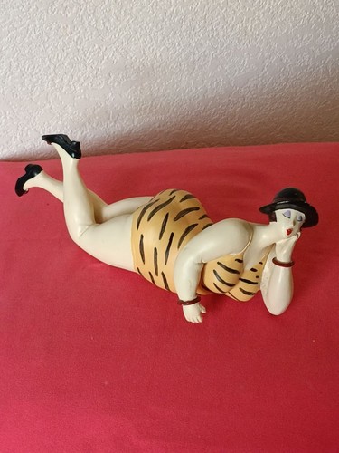 Pin sexy figurine femme - pin,