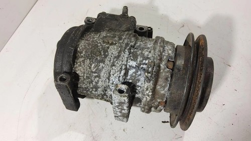 Mitsubishi pajero v3w - mitsubishi, v3w,