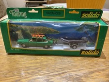 Coffret SOLIDO N° 619  VACANCES avec R30 et remoque avec canot en boite TBE