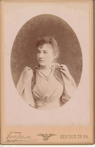 Femme par borel st - par,
