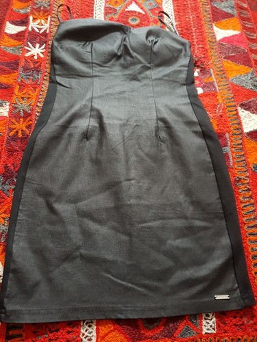 Robe style corset sans manches