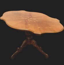 guéridon violoné à décor