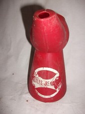 Broc verseur plastique rouge "Huiles Renault"  années 60  Bon état