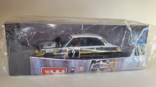 Altaya peugeot 504 1976 - 1/18,