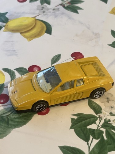 Ferrari testarossa burago - 1/43,