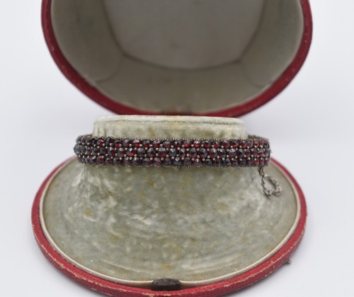 Ancien bracelet jonc ouvrant