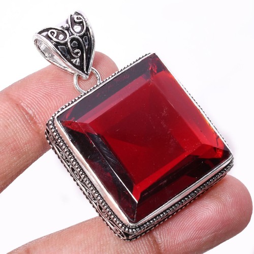 Pendentif bijou fait main - , en