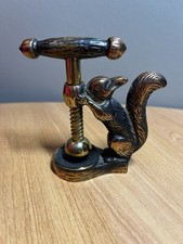 Ancien casse noisette ou noix en forme d'écureuil