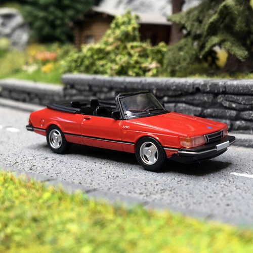 Saab 900 cabriolet - 900, rouge