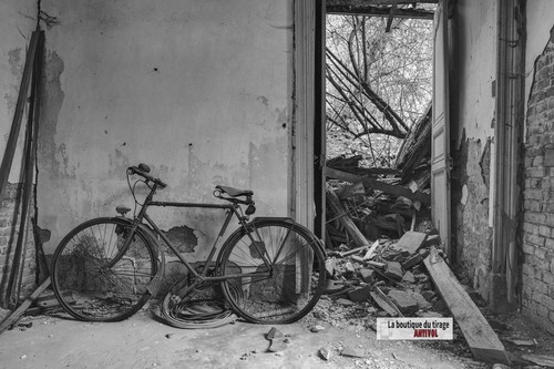 Vélo ancien dans - un, château
