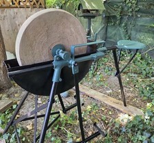 Meule à Aiguiser, à pédalier, restaurée