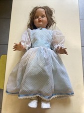 trés ancienne poupée